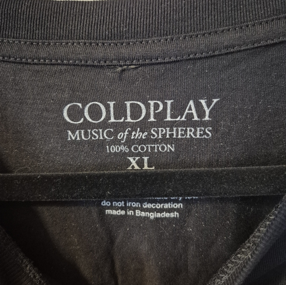 NWOT Coldplay Concert Tee Sydney Australia 2024 Graphic T-Shirt - Picture 3 of 4